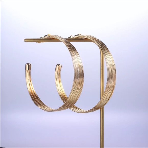 New Women’s Gorgeous Big Circle Classic Earrings - Picture 7 of 9